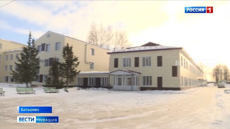 Затянувшийся капремонт батыревской поликлиники завершат в феврале