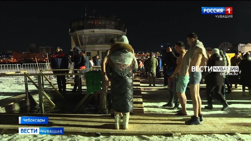 В Крещение в Чувашии к купелям пришли более 10 тысяч человек