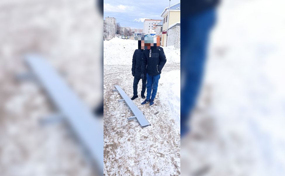 В Чебоксарах задержали мужчин, похитивших пандус для колясок