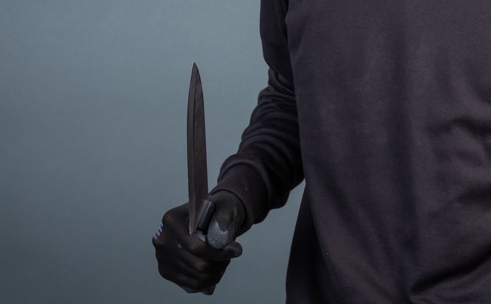 В Канашском округе осудят молодого человека, нанесшего знакомому 4 удара ножом в ходе ссоры