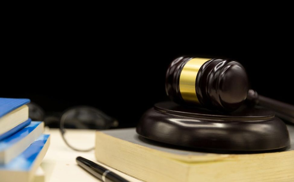 Жителя Ибресинского округа осудили за незаконное хранение оружия и боеприпасов
