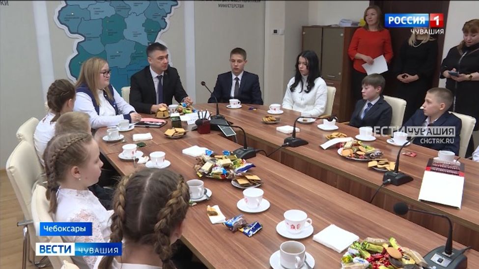 Минобразования Чувашии провело экскурсию для воспитанников детдомов 