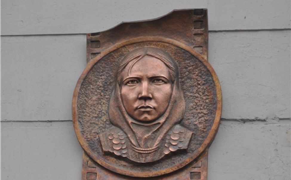 В Чувашии открыли мемориальную доску в честь актрисы Тани Юн