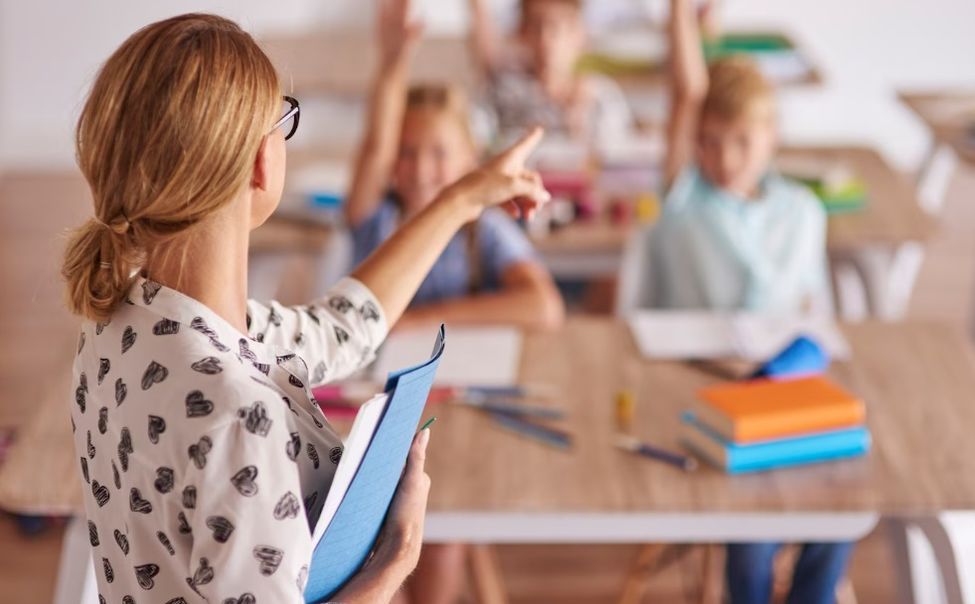 В Чувашии стартовал конкурс эссе, посвященный Году педагога и наставника