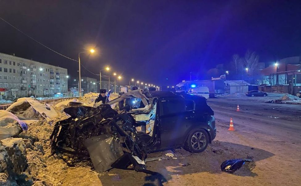 В Канаше водитель кроссовера погиб после столкновения с фурой 