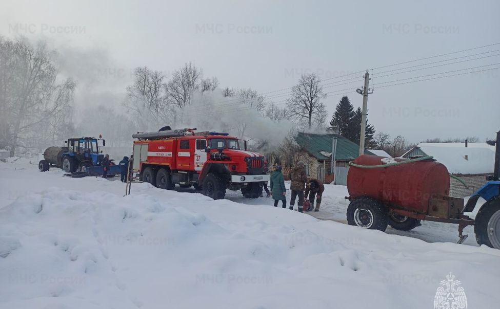 В Моргаушском округе сгорел дом. Мужчина закурил в комнате и вышел на улицу