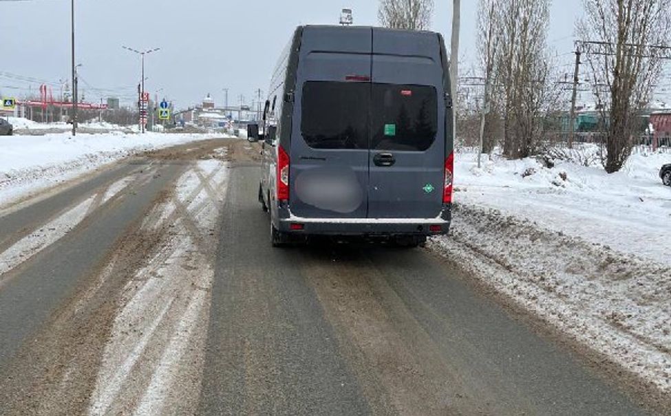 В Канаше пассажирка автобуса упала и сломала ногу