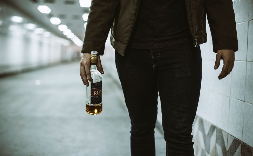 В Чувашии осудят мужчину, забившего сожительницу до смерти стеклянной бутылкой