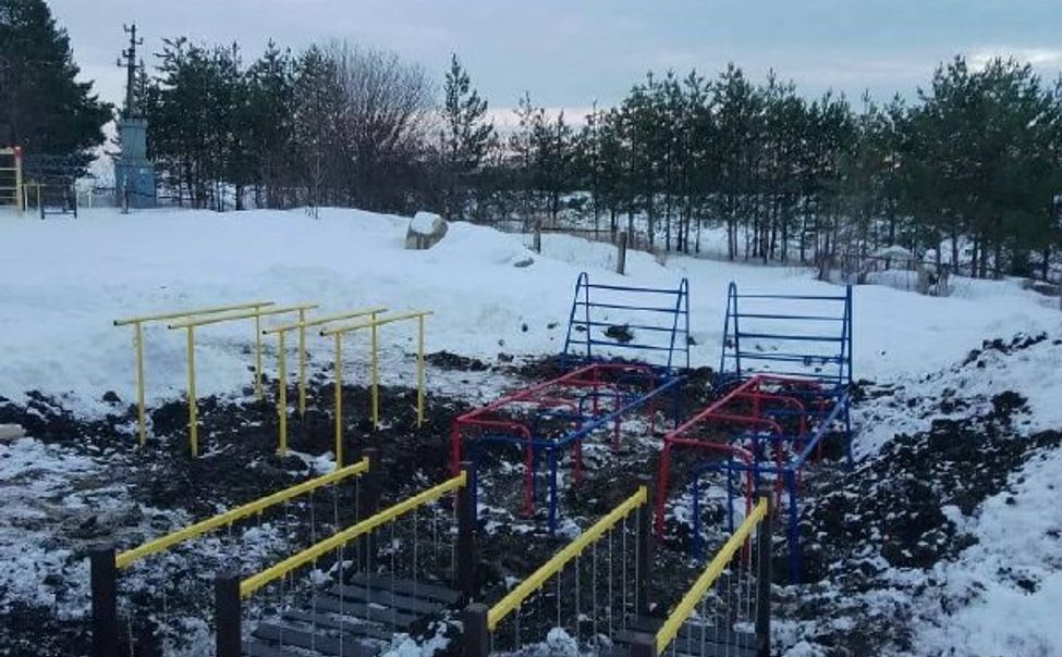 Директора Новоатайской СОШ и подрядчика обвиняют в служебном подлоге при благоустройстве