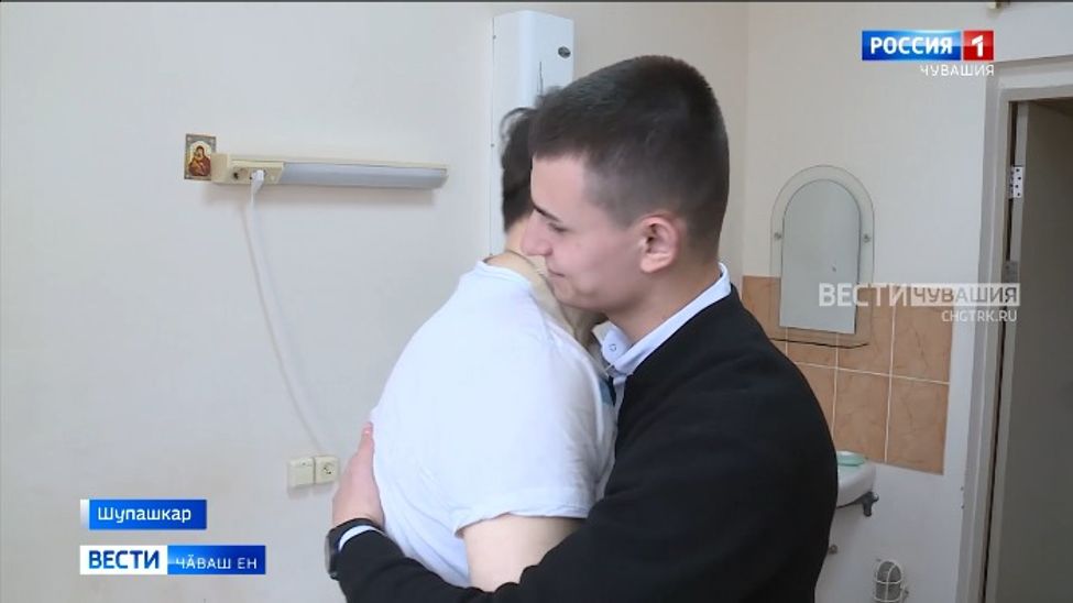 Тухтӑрсемпе пӗрлех тӑванӗсене тав тӑвать