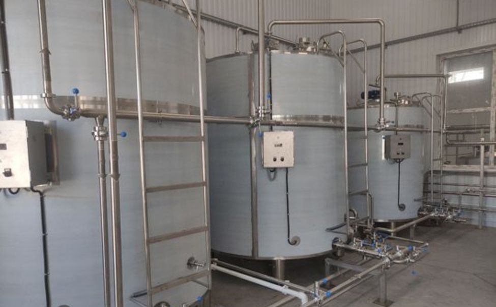 В Урмарах готовится к запуску цех молочной продукции