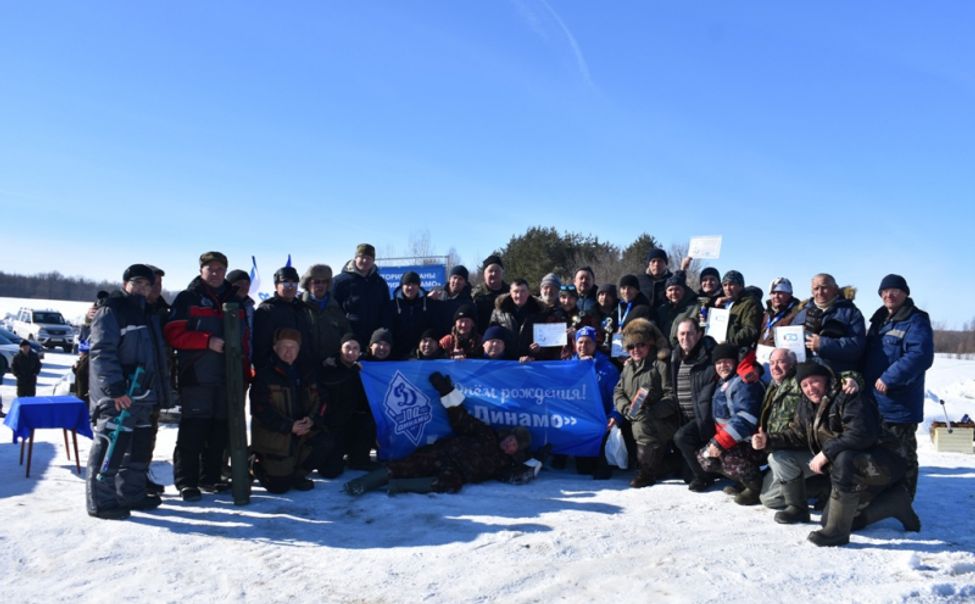 Сотрудники и ветераны МВД по Чувашии провели соревнование по подледному лову рыбы