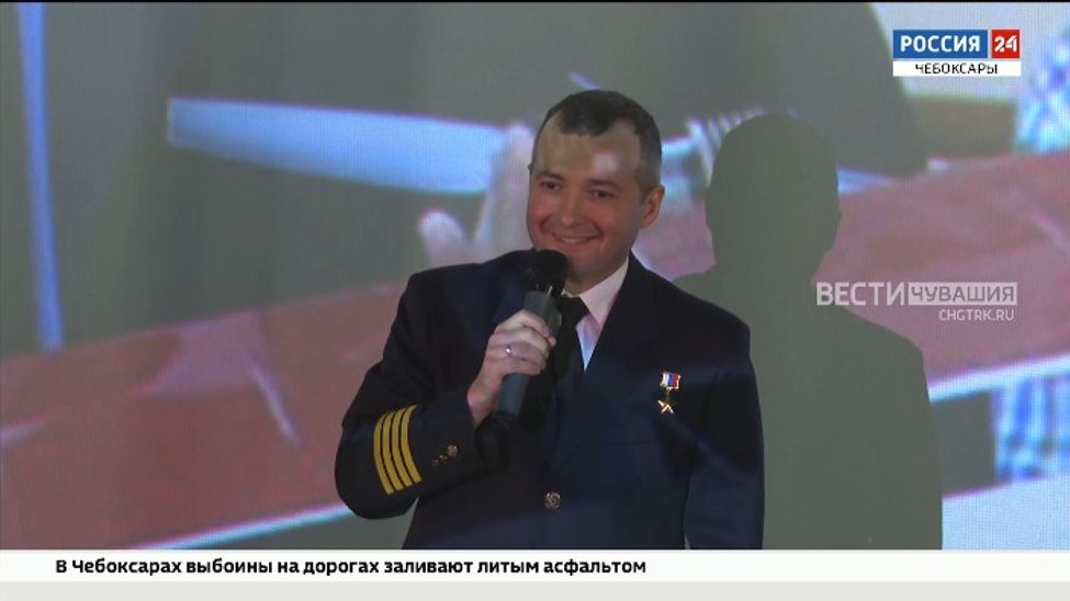 В Чебоксарах предпремьерный показ фильма "На солнце, вдоль рядов кукурузы" посетил Дамир Юсупов