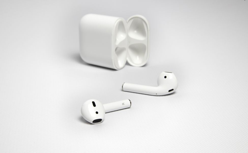 Студент из Ульяновка украл беспроводные наушники у своего однокурсника в Чебоксарах