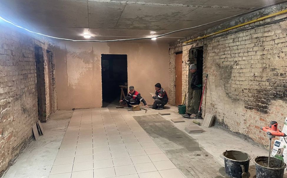 Ремонт в горевшем столичном общежитии завершат до апреля