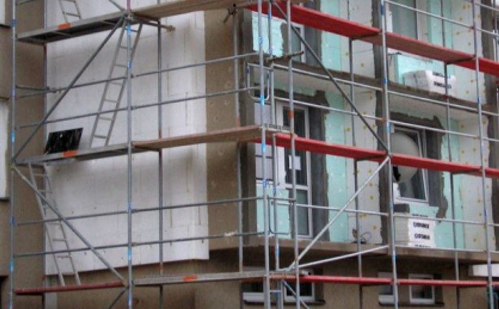 Дело о падении работницы со строительных лесов в Батыреве ушло в суд