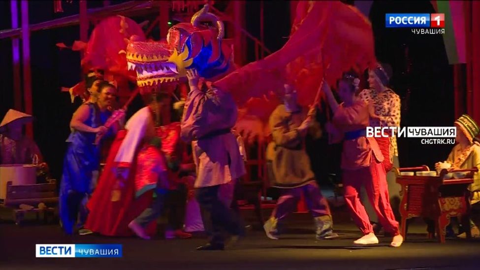 В Чебоксарах в 23-й раз распахнется "Узорчатый занавес"