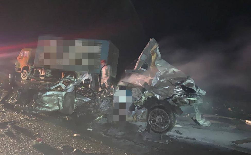 В Чувашии столкнулись 4 машины. 1 человек погиб