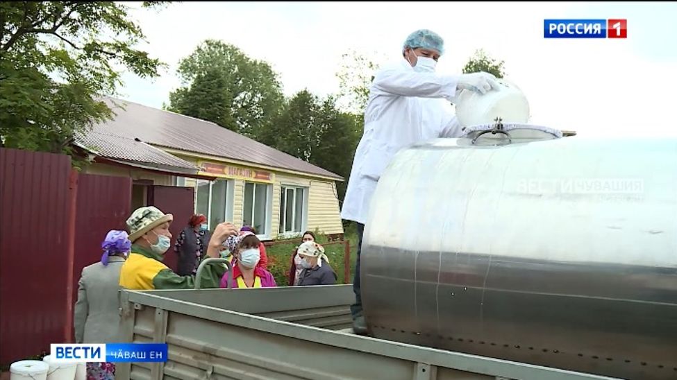 Сӗт туса илекенсемпе тирпейлекенсем чӗр тавар хакӗпе ҫыхӑннӑ лару-тӑрӑва сӳтсе яврӗҫ