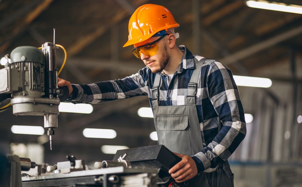 Олег Николаев предложил заменить срочную службу в армии работой на заводах