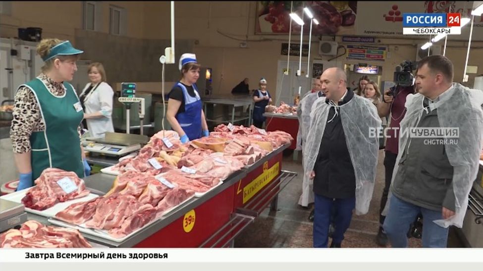 Специалисты проверили безопасность мяса на чебоксарском рынке