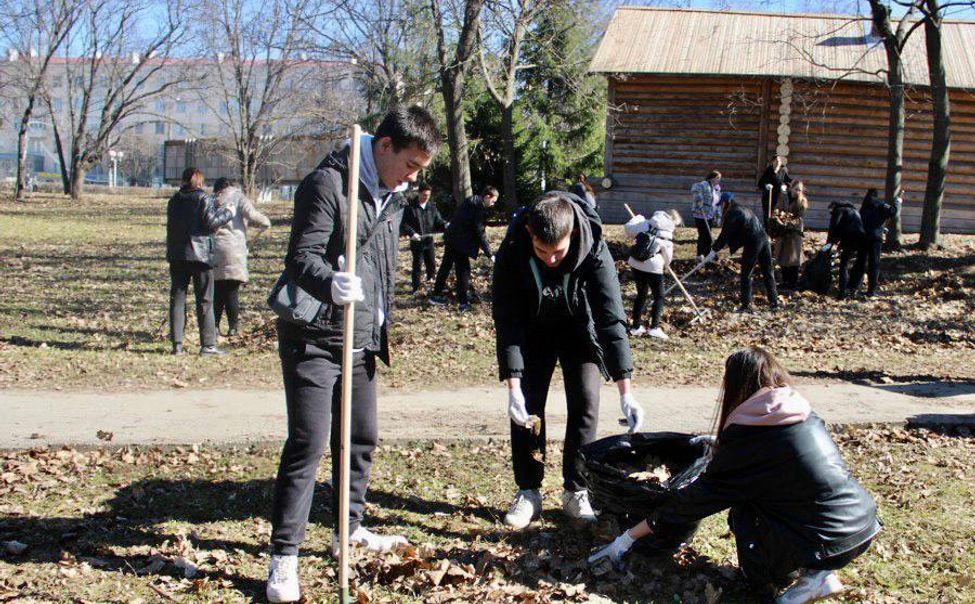 В Чебоксарах в разгаре экологические субботники