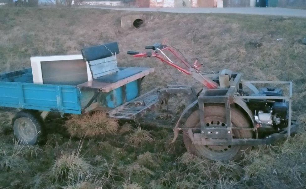 В Моргаушском округе пьяный мужчина на мотоблоке съехал в кювет и сломал ногу