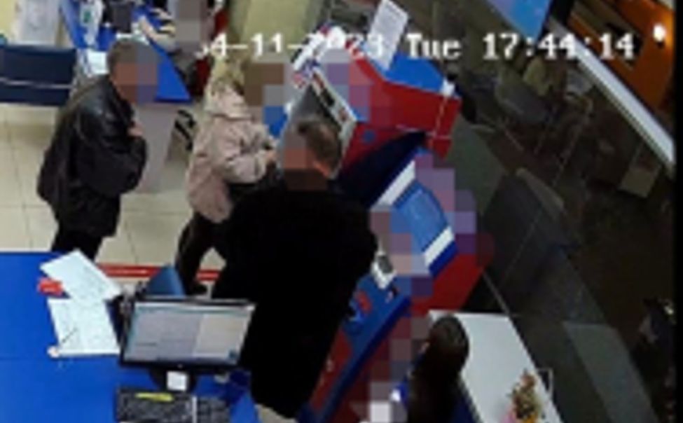 Чебоксарец забрал забытые в банкомате деньги