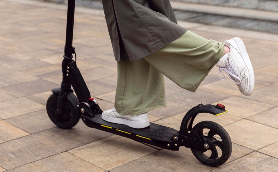 В Чувашии с начала марта 14 самокатчиков обратились за помощью к медикам