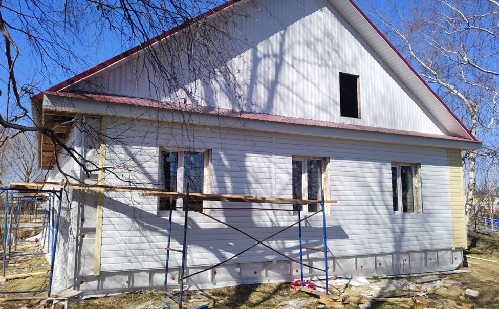 В Шемурше продолжается капремонт врачебной амбулатории