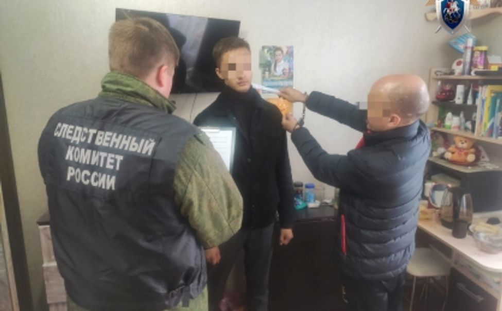 В Чебоксарах осудили мужчину, убившего знакомого карандашом