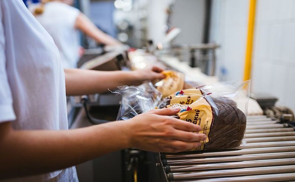 Сотрудники Шумерлинского хлебозавода, попавшие под сокращение, снова «сели за парту»