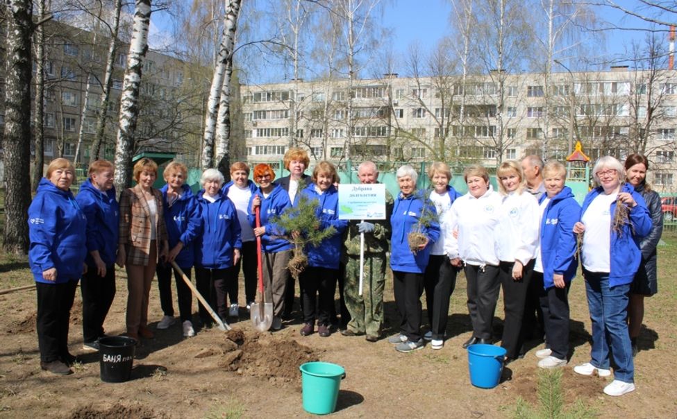 В Чебоксарах высадили Дубраву долголетия