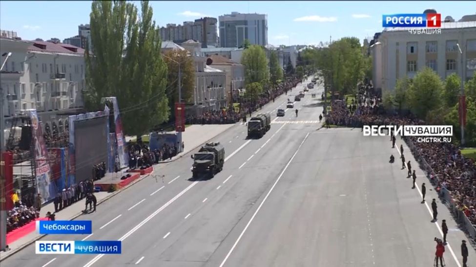Тысячи жителей Чувашии посетили парад Победы в Чебоксарах