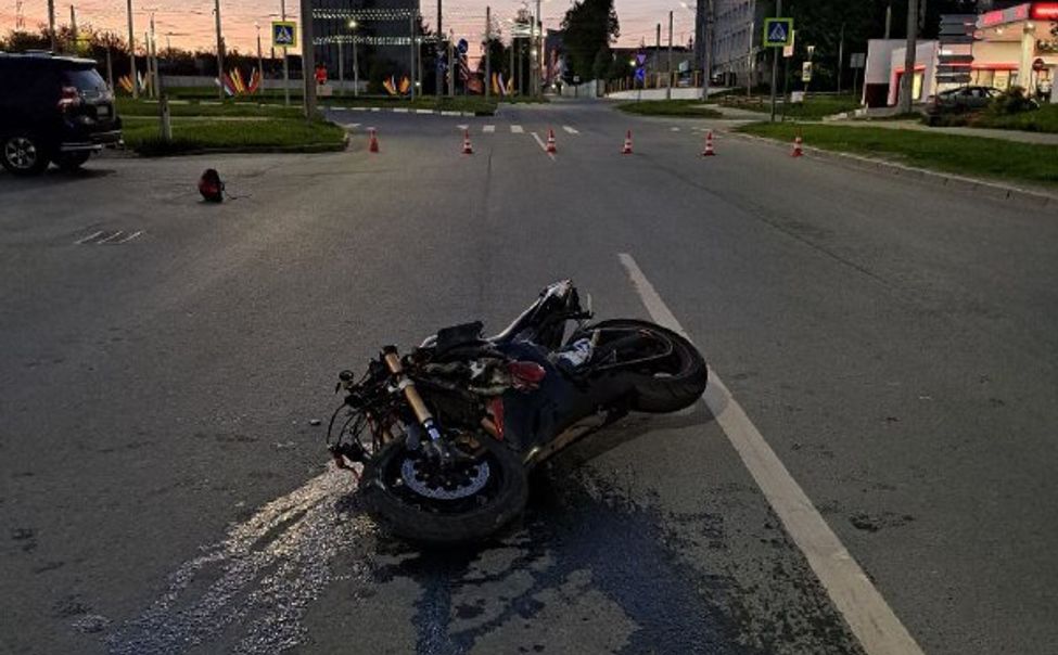 В Чебоксарах мотоциклист погиб при столкновении с иномаркой