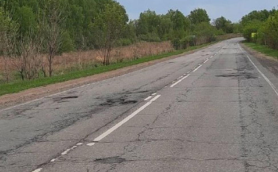 В Порецком округе отремонтируют разбитую дорогу