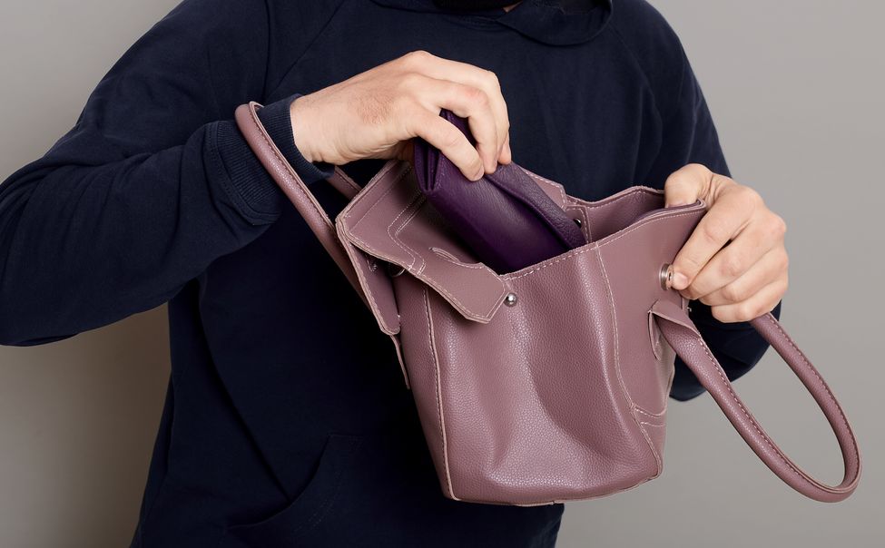 Житель Козловки за неделю трижды обокрал своих знакомых