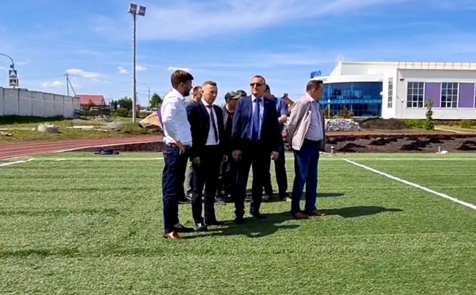 Министр спорта Чувашии посетил Комсомольский округ