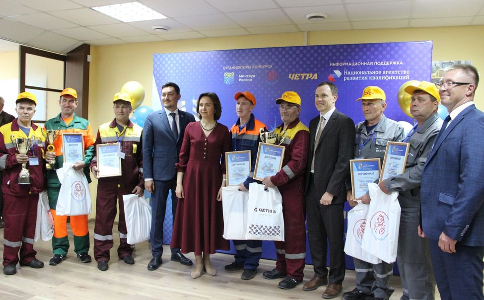 В Чувашии определили лучшего машиниста бульдозера