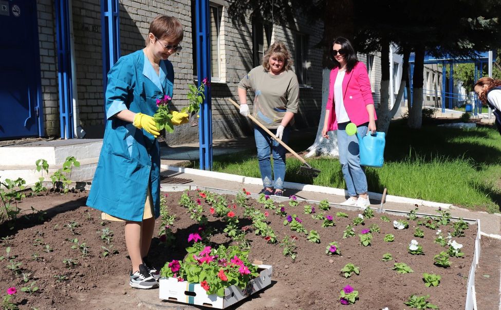 Ко Дню Республики в Новочебоксарске высадили рекордное число клумб