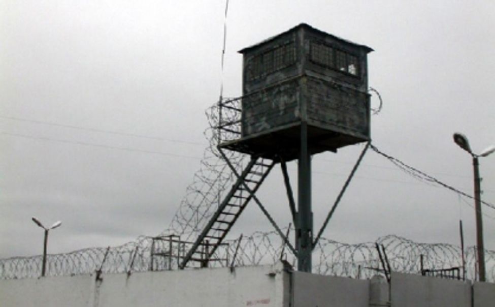 В Чувашии двое осужденных продлили себе срок, дав взятку сотруднику колонии