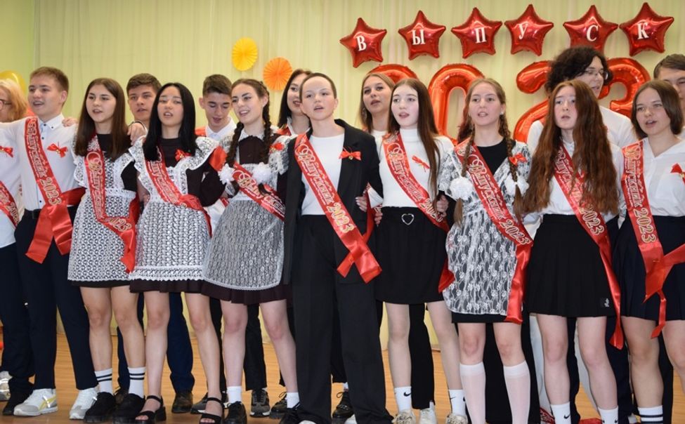 Для порядка 8 тысяч чебоксарских старшеклассников прозвенит Последний звонок