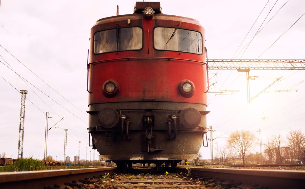 В Урмарском округе подросток попал под поезд