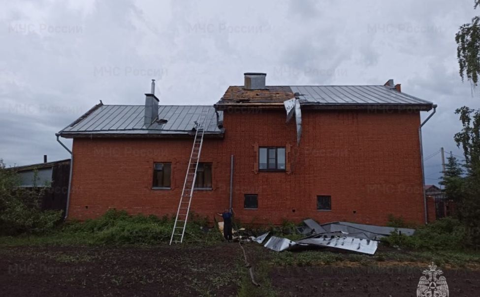 За выходные в Чувашии из-за грозы произошло 2 пожара