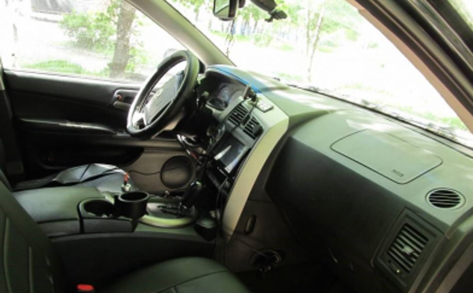 Пьяный чебоксарец обокрал чужой автомобиль 