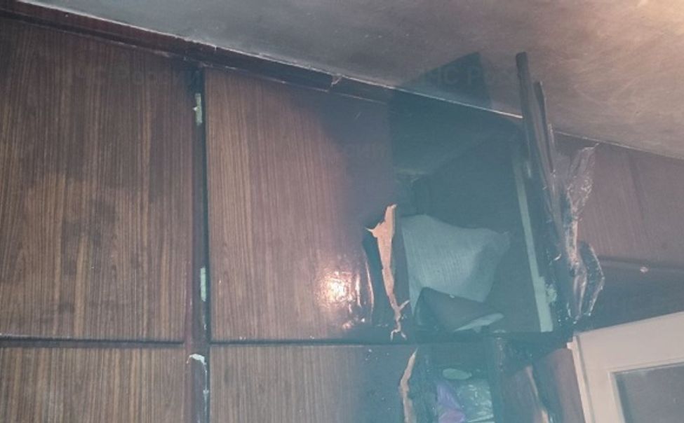 В Чебоксарах спасатели вывели из задымленной квартиры 85-летнюю пенсионерку