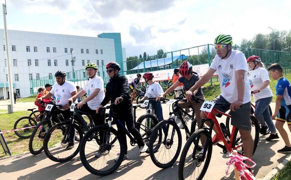 В Чувашии Всемирный день велосипеда отметили массовой гонкой