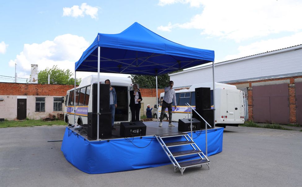 Три округа Чувашии в рамках нацпроекта "Культура" получили современные автоклубы 