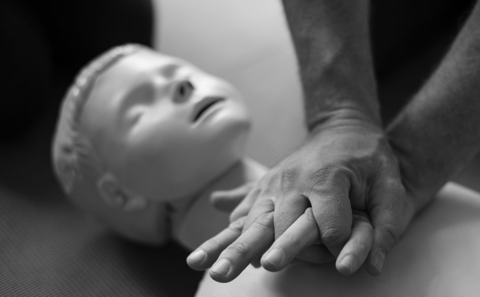 В Чувашии приставы помогли мужчине, потерявшему сознание