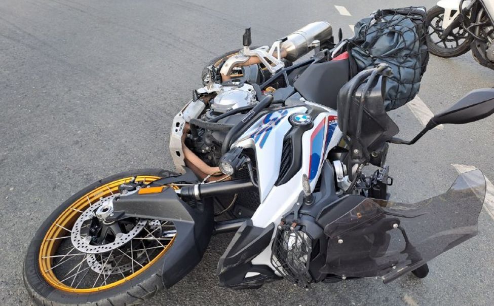 В Чебоксарах иномарка столкнулась с мотоциклом